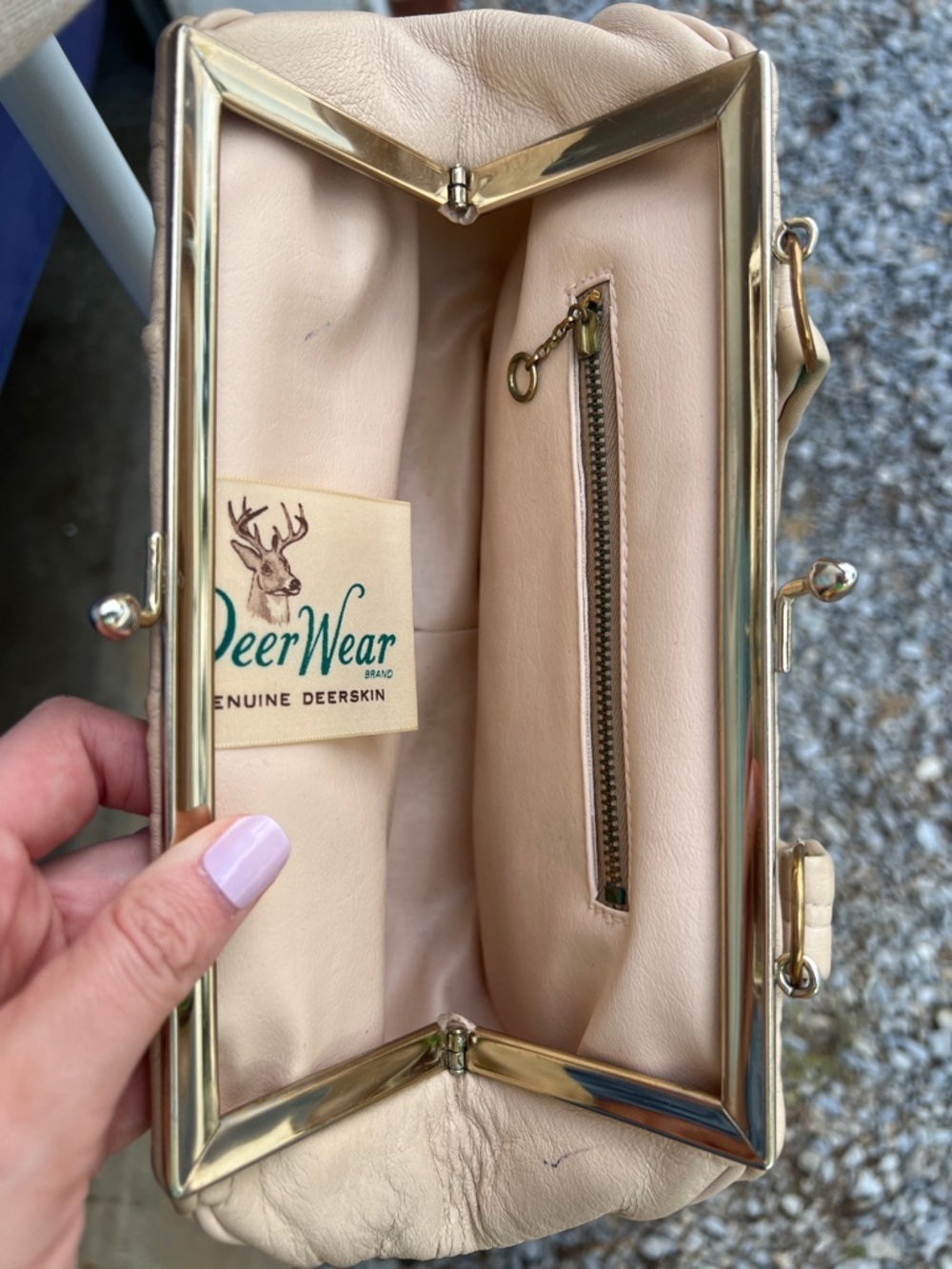 Vintage Deer Wear Classic Beige Leather Kiss-Lock Top Handle Bag